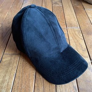 Simons Black Ball Cap